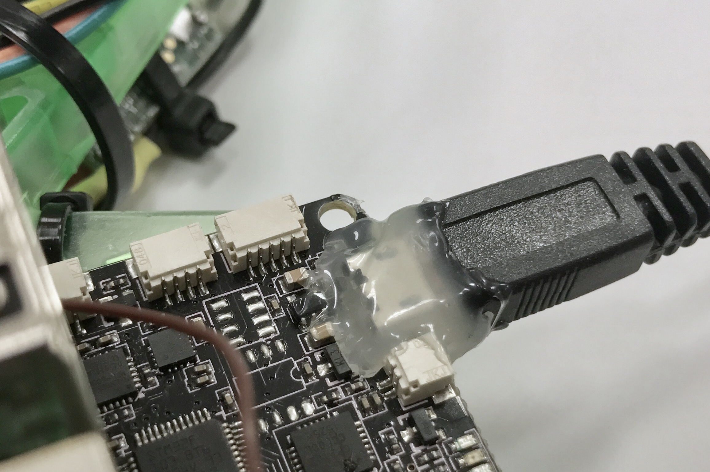 USB GLUE
