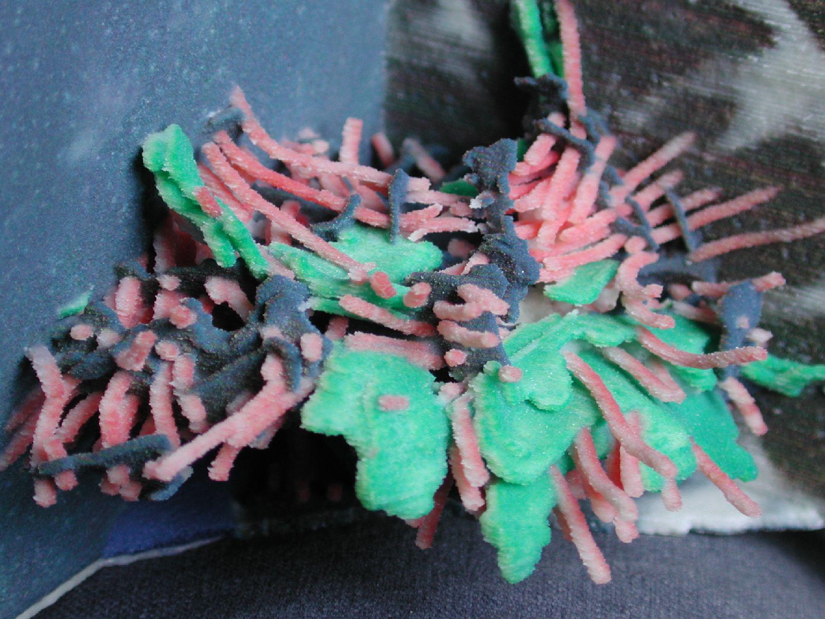Color Rapid Prototyping for Diffusion Tensor {MRI} Visualization